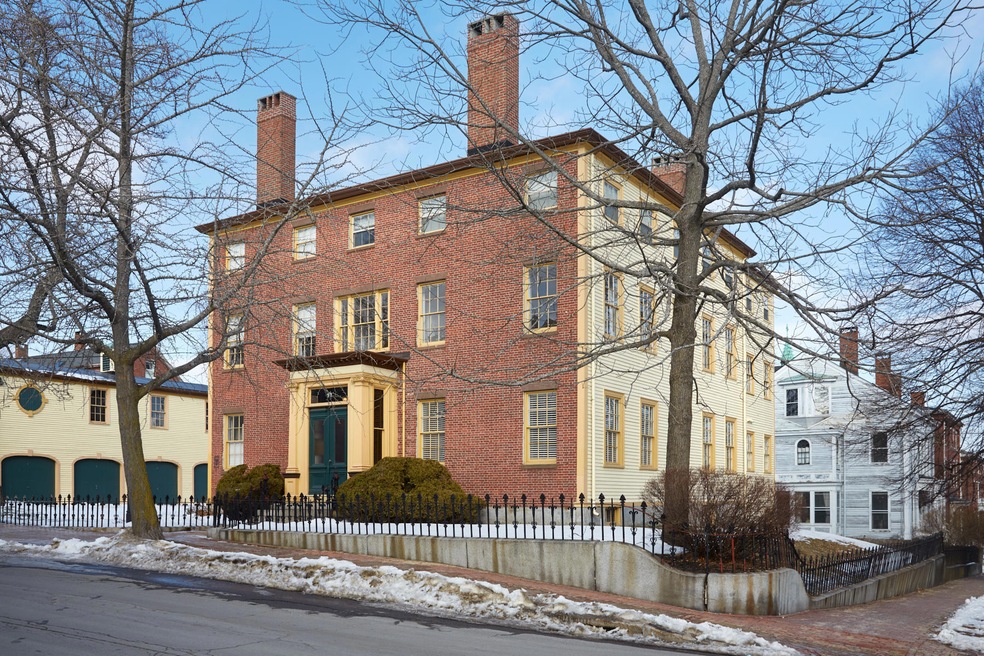 73BrackettSt_Exterior-01
