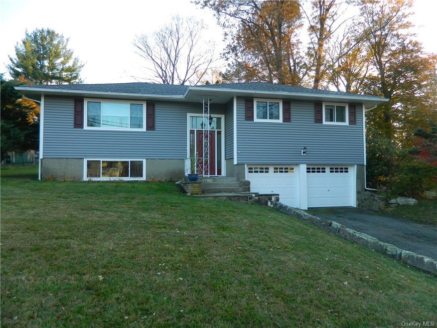 12 Stonegate Rd, Ossining, NY 10562 - photo 1