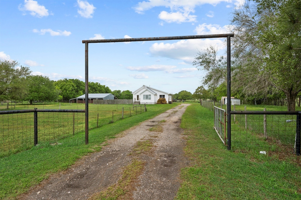 8450 Blase Rd, Rosenberg, TX 77471 - photo 1