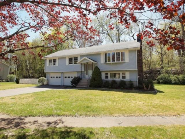 595 N Johnson Ln, Stratford, CT 06614 - photo 1
