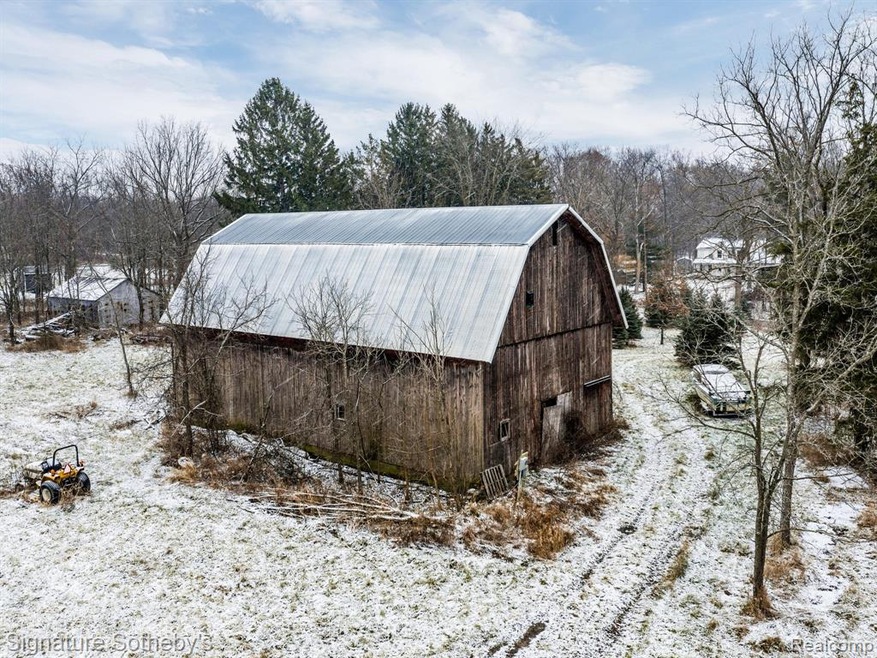 4361 Faussett Rd, Howell, MI 48855 - photo 1