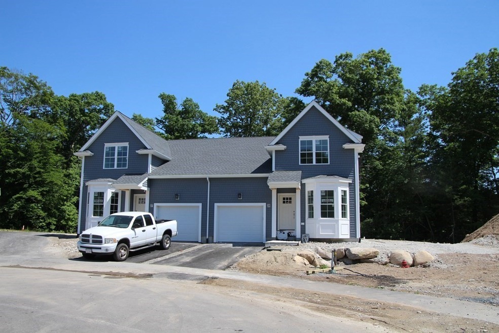 27 Acorn Place unit 27, Millis, MA 02054 - photo 1