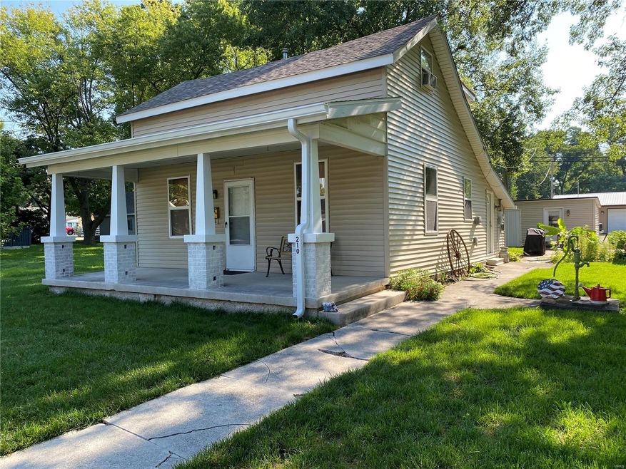 210 N Main St, Freeburg, IL 62243 - photo 1