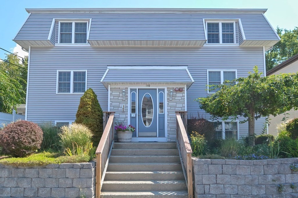 110 Ash St unit 6, Fall River, MA 02724 - photo 1