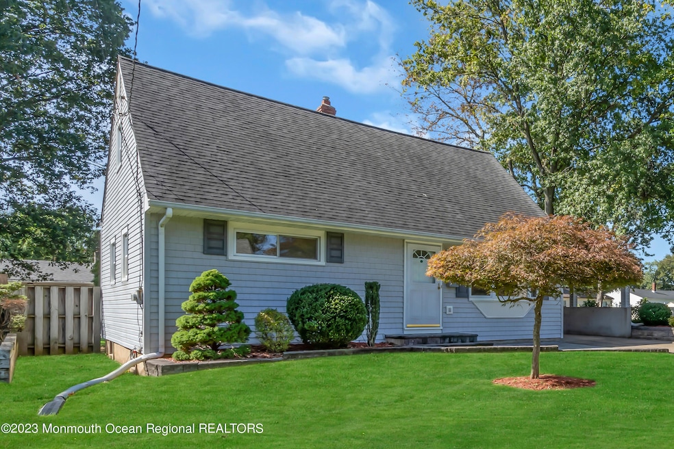 401 Decatur Ave, Middlesex, NJ 08846 - photo 1