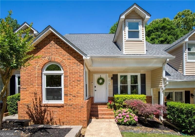 Welcome to Crown Park. This boutique community of 
