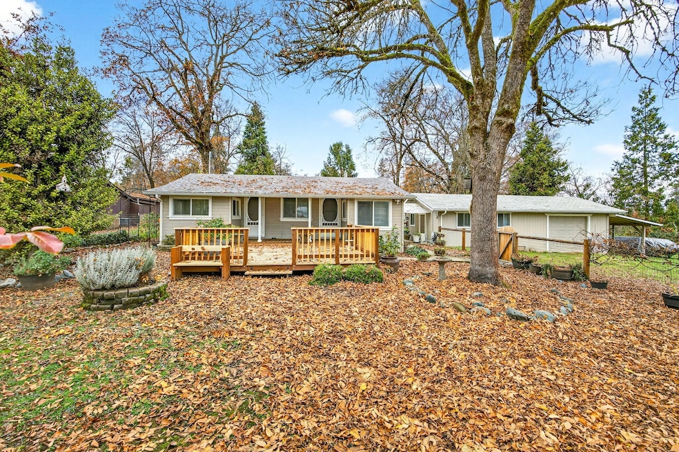 130 Acorn St, Merlin, OR 97532 - photo 1