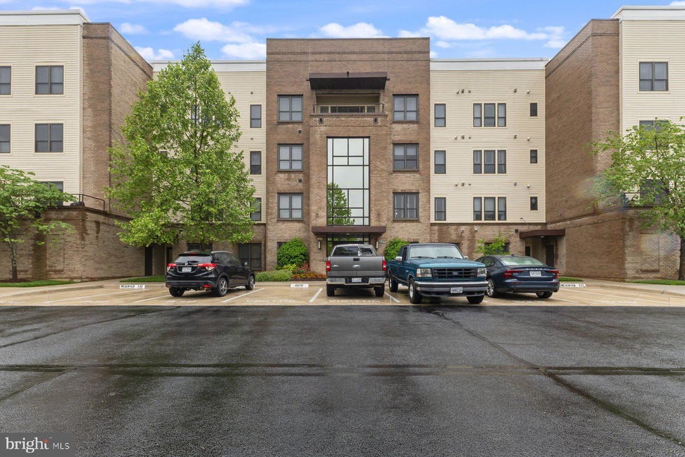 8435 Peace Lily Ct unit 314, Lorton, VA 22079 - photo 1