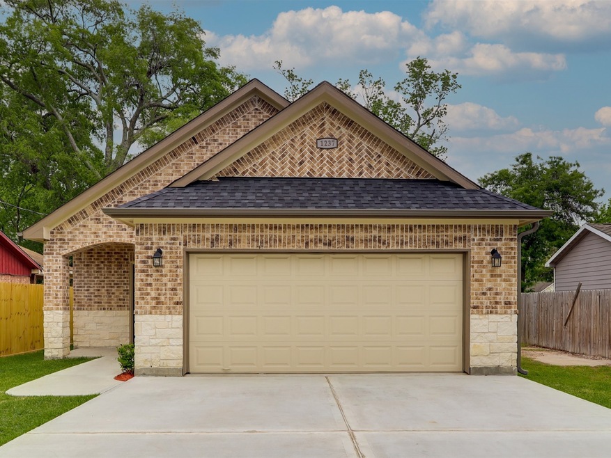 1235 Norham St, Houston, TX 77022 - photo 1