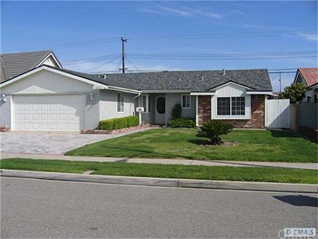 5371 Acacia Ave Front