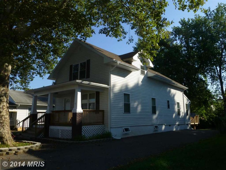 11209 Hollywood Rd, Hagerstown, MD 21740 - photo 1