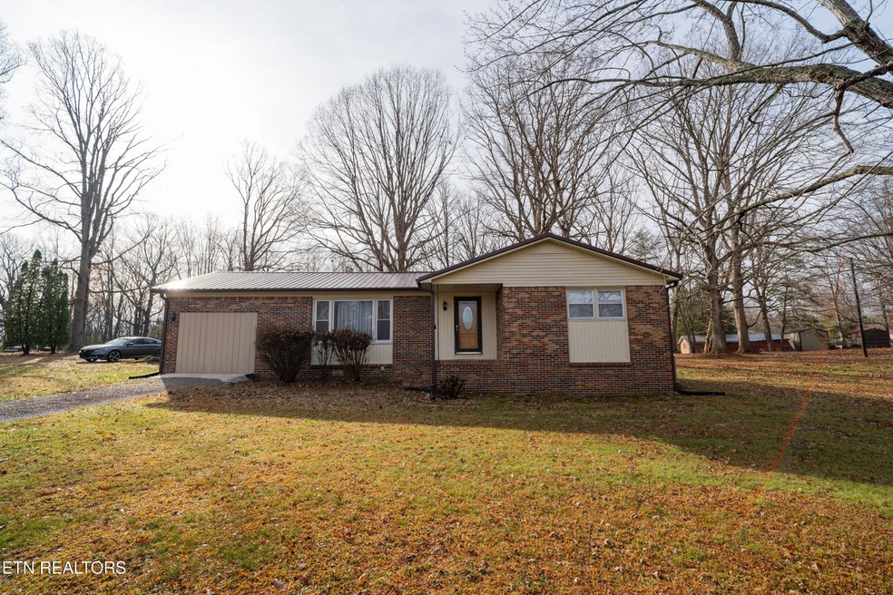 408 Shady Oaks Dr, Spencer, TN 38585 - photo 1