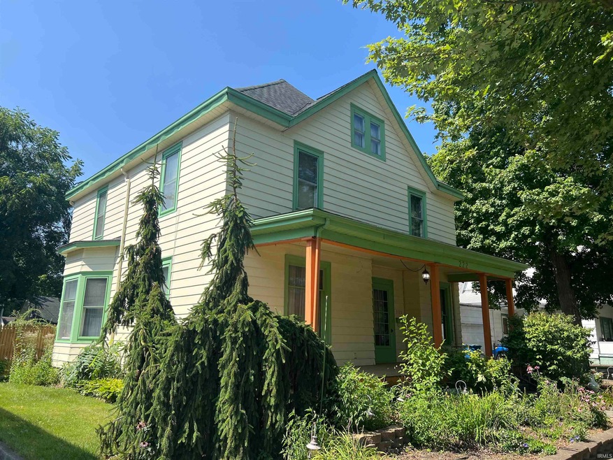 222 W Wiley Ave, Bluffton, IN 46714 - photo 1