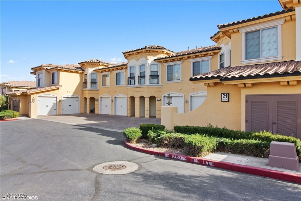 Golf Course Views in Clubhouse  and Gated Communit