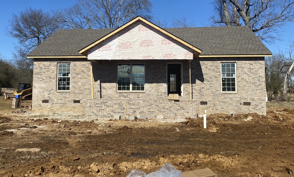 228 Jordan Ave, Shelbyville, TN 37160 - photo 1