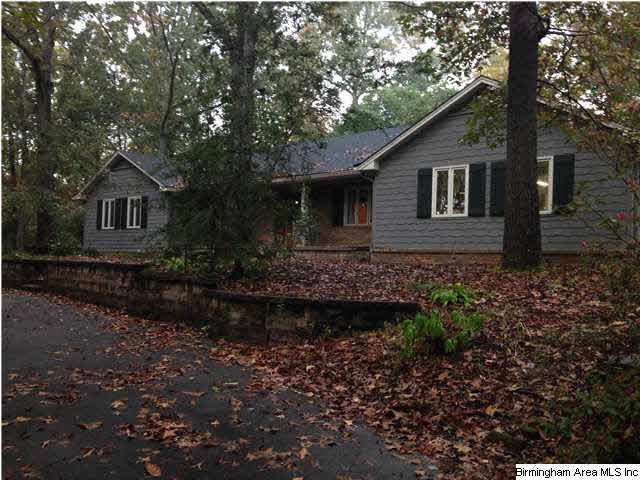 BEAUTIFUL HOME LOCATED ON +/-7 ACRES IN A GREAT LO