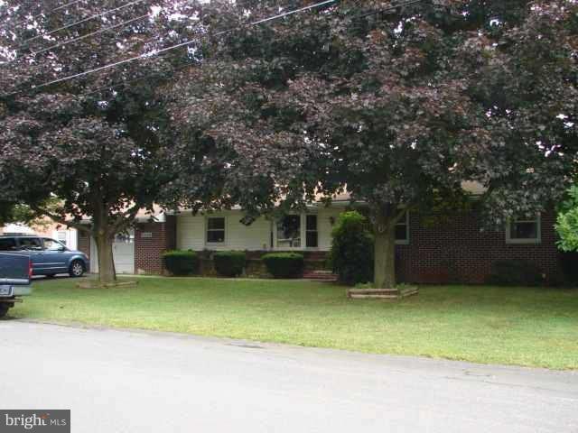 22128 Holiday Dr, Smithsburg, MD 21783 - photo 1