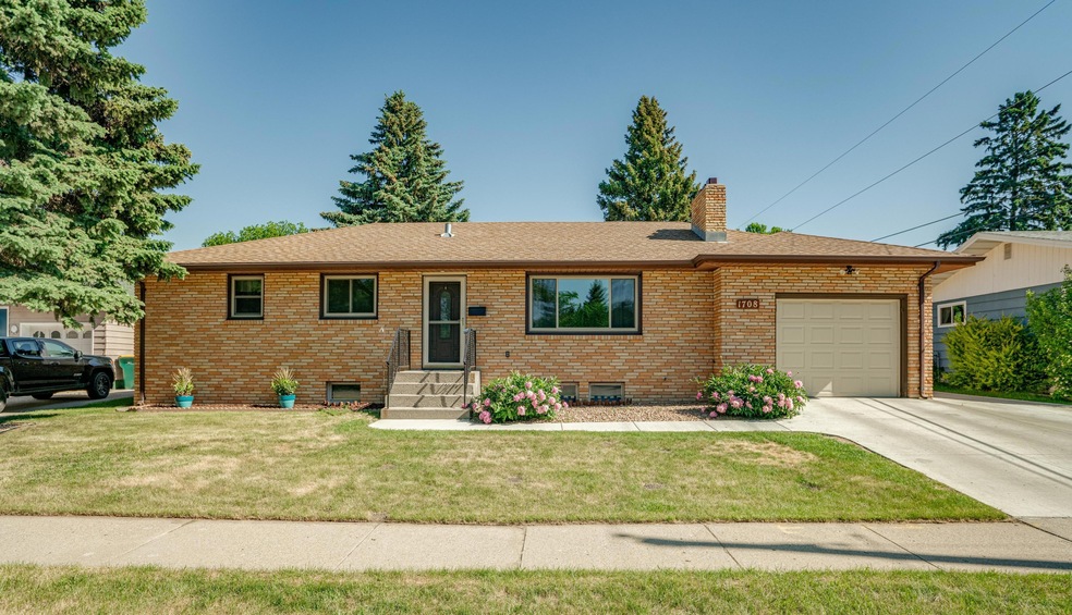 1708BramanAve61020_0043 (2)