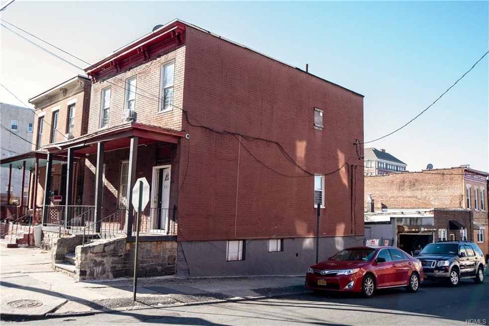 181 Oak St, Yonkers, NY 10701 - photo 1