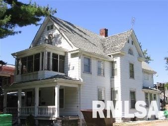 808 W Locust St, Davenport, IA 52804 - photo 1