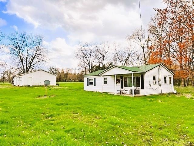 1574 7th St SE, Linton, IN 47441 - photo 1