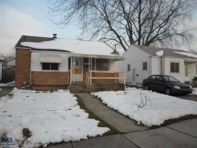 25264 Dale St, Roseville, MI 48066 - photo 1