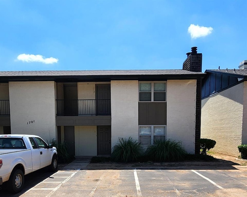 Sold $77,500 • Co-Listing Agent