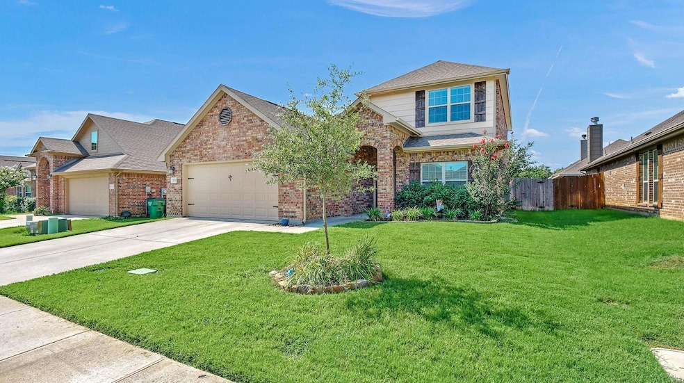 1808 Silver Oak Dr, Gainesville, TX 76240 - photo 1