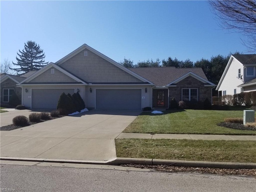 Welcome to 68 Hidden Pond Dr. This well maintained