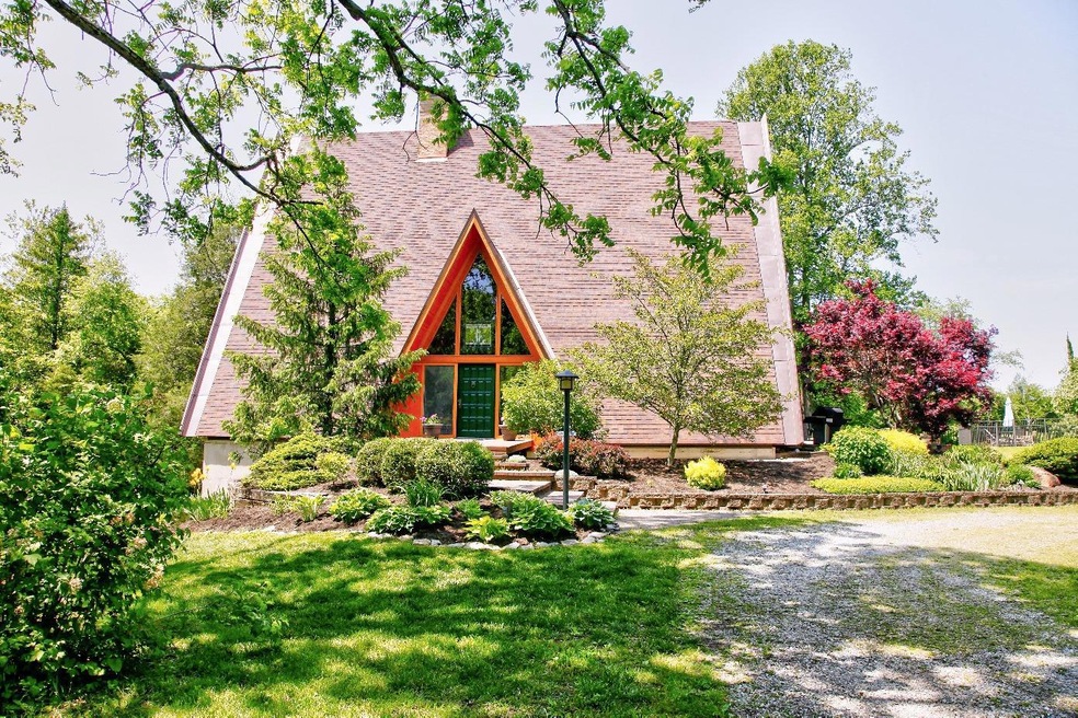 Entry off Circular Drive