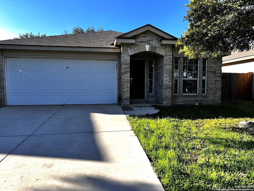 10011 Wildhorse Pkwy, San Antonio, TX 78254 - photo 1