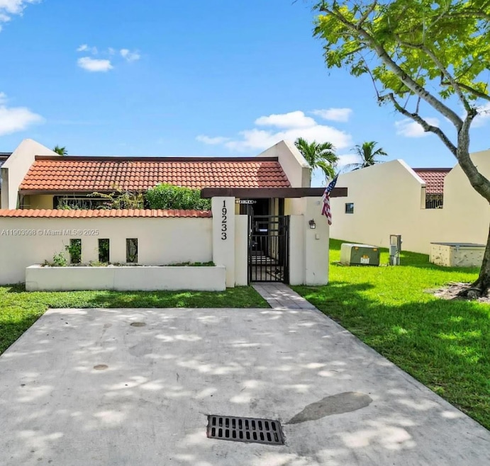 Under Contract $465,000