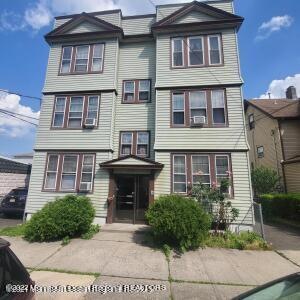 570 Devon Building