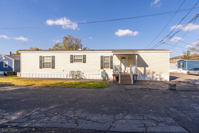 225 Albert St, Lodi, NJ 07644 - photo 1
