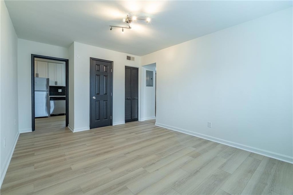 740 Mozley Dr SE unit C2, Smyrna, GA 30080 - photo 1