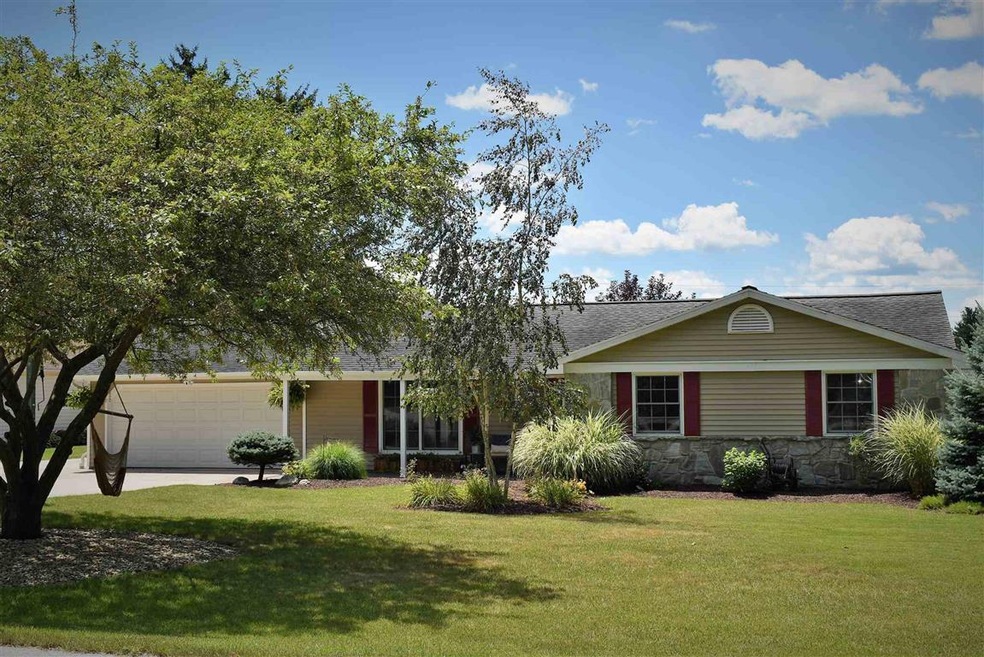 306 Elm Grove Rd, Bluffton, IN 46714 - photo 1