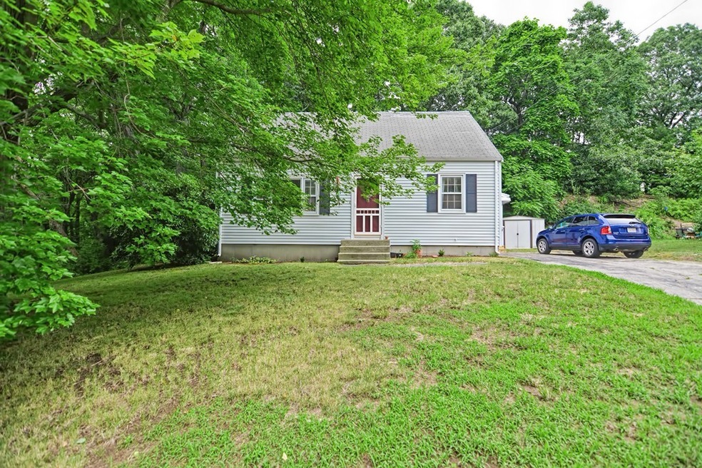 86 Mechanic St, Bellingham, MA 02019 - photo 1