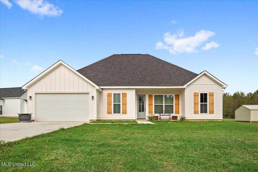 34 Timaquana Dr, Picayune, MS