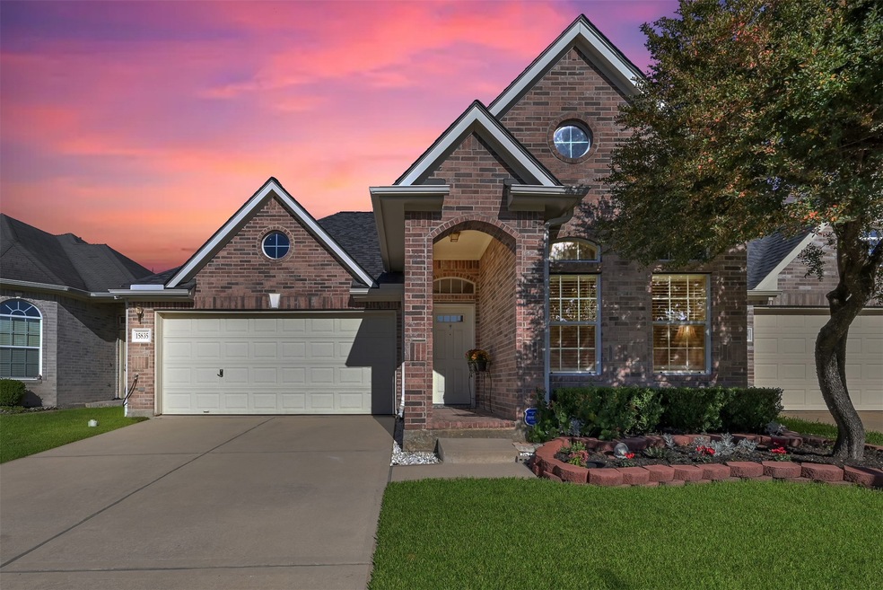 15835 Pleasant Green Cir, Tomball, TX 77377 - photo 1