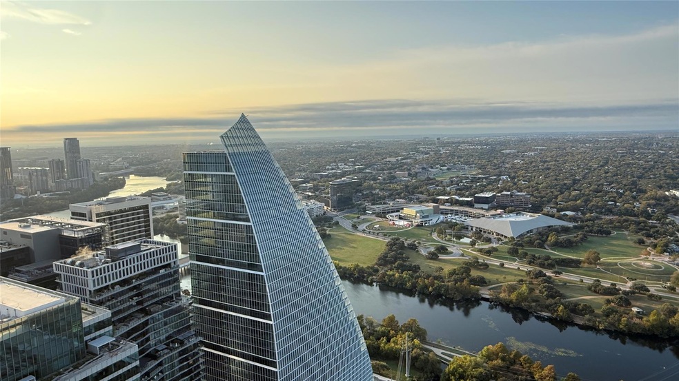 The Independent unit 4906, Austin, TX 78701 - photo 1