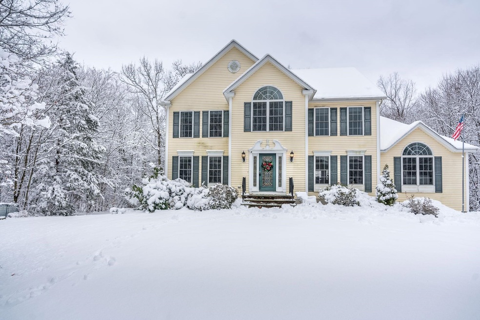 66 Pulpit Rock Rd, Chester, NH 03036 - photo 1