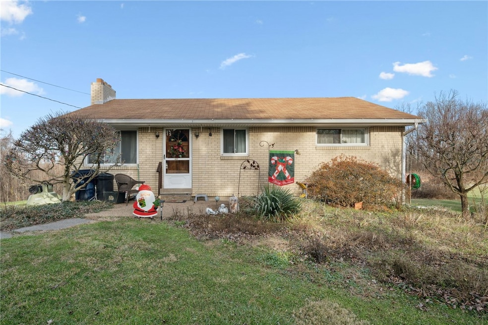 2033 Bushy Run Rd, Jeannette, PA 15644 - photo 1