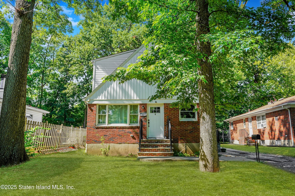 99 Acorn St, Staten Island, NY 10306 - photo 1