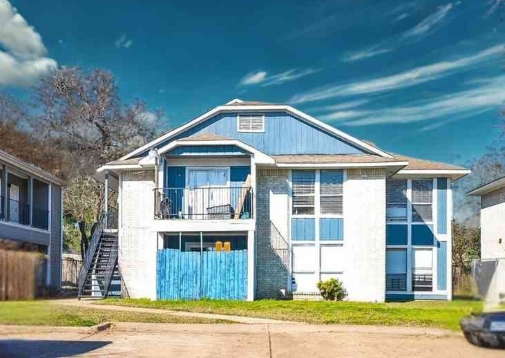 6118 W Mount Houston Rd unit A, Houston, TX 77088 - photo 1