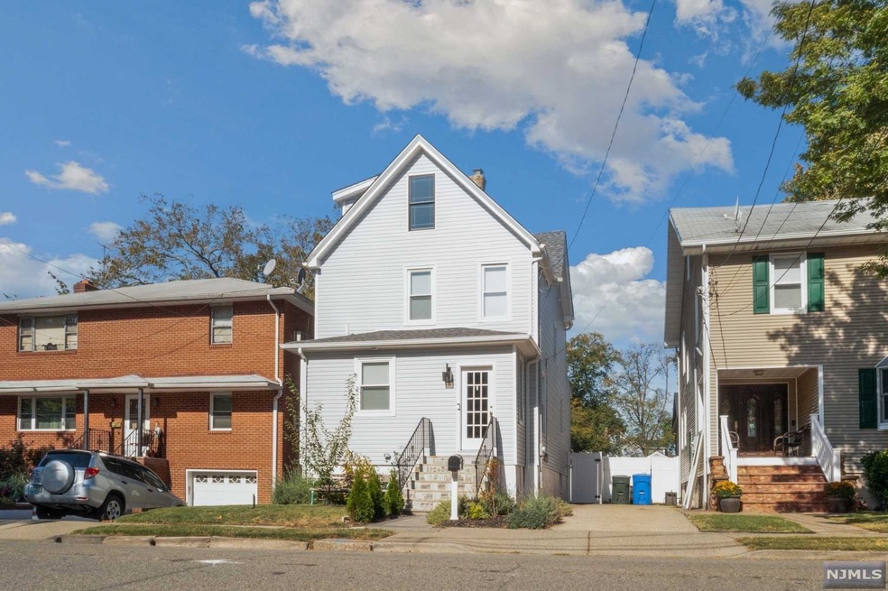 34 Elm St, Rutherford, NJ 07070 - photo 1