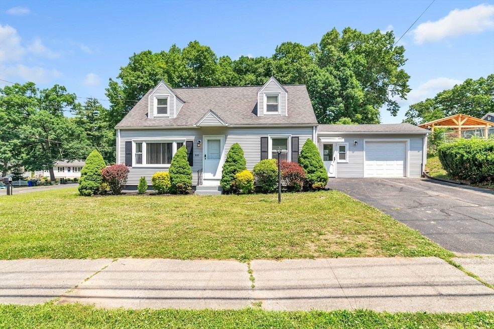 800 Wilbraham Rd, Springfield, MA 01109 - photo 1