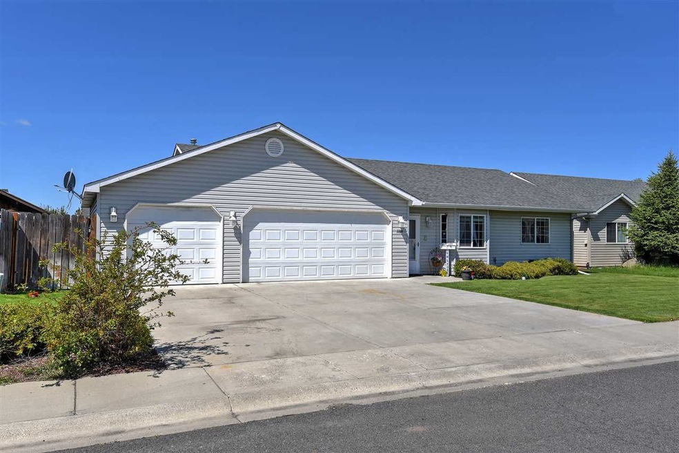 1109 Edna St, Medical Lake, WA 99022 - photo 1