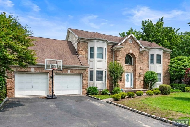 77 Newcomb Rd, Tenafly, NJ 07670 - photo 1