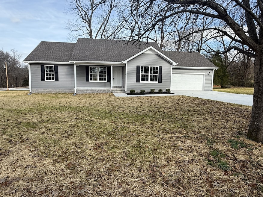 562 Summitville Rd, Manchester, TN 37355 - photo 1