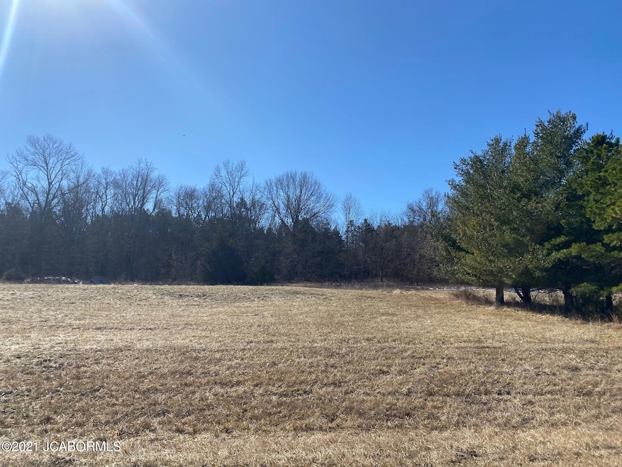 517 Whispering Cedars Ln, Jefferson City, MO 65101 - photo 1